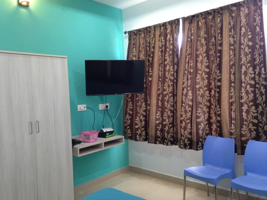 Oyo 4355 Goodland Inn Ченай Екстериор снимка