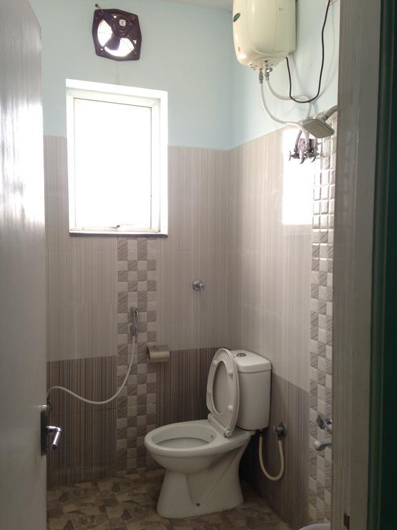 Oyo 4355 Goodland Inn Ченай Екстериор снимка